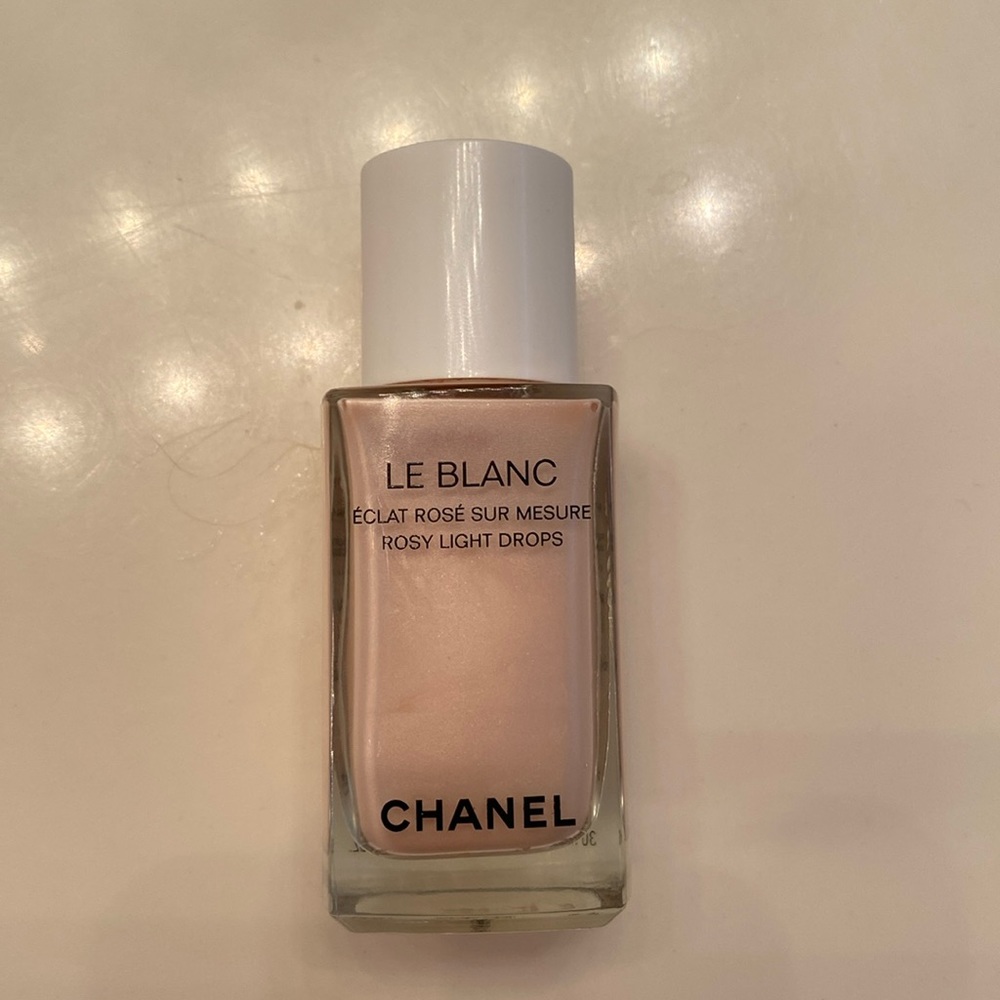 Chanel Rosy Light Drops Highlighter